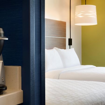 Holiday Inn Express Williamsburg By Ihg Exterior foto